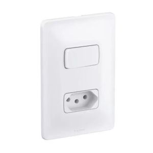 Interruptor com Tomada Legrand Pial Zeffia - 2P+T Pial
