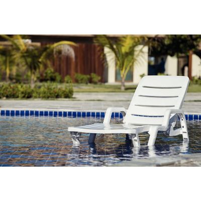 Espreguiçadeira de Plástico Leblon Branca Tramontina