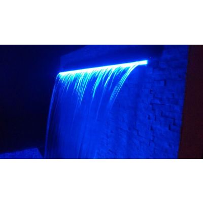 Cascata de Embutir em Fibra de Vidro com Bico de Aço Inox e LED Pooltec