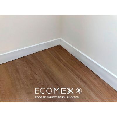 Moldura Rodapé 2,4m x 7cm Ecopremium Liso Branco Ecomex