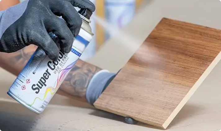 Tinta para móveis