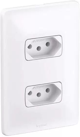 Conjunto Tomada Dupla 10A 2p+T 4x2 Zeffia Branca Legrand Pial