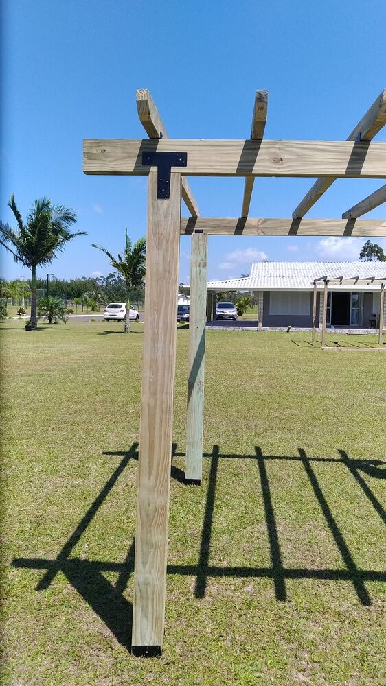 Pergolado KLM10 2,3x3x3m Madeira Pinus Garra