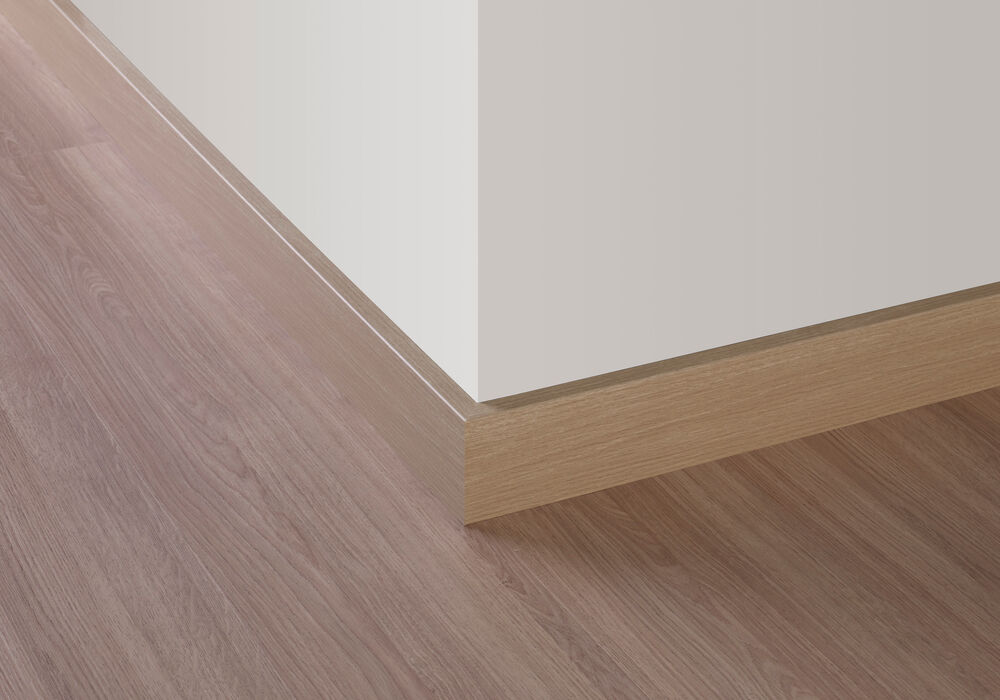 Rodapé Piso Laminado 2,40x8cm Catedral Saint-Patrick 703 Quick-Step